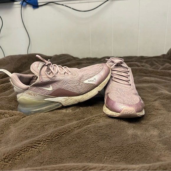 Airmaxes - Picture 1 of 5